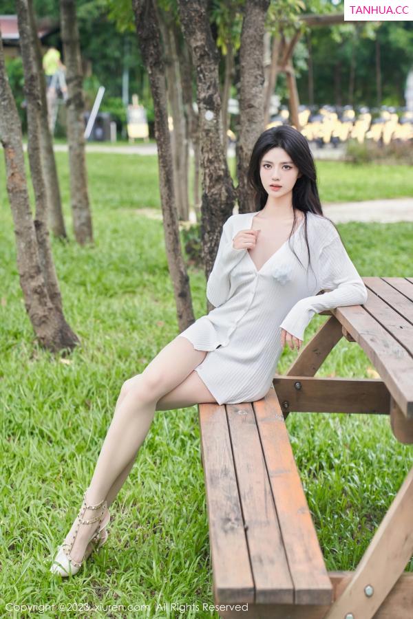 李浅浅  [XiuRen]高清写真图 2023.07.31 No.7162 浅浅Danny 户外美腿第9张图片